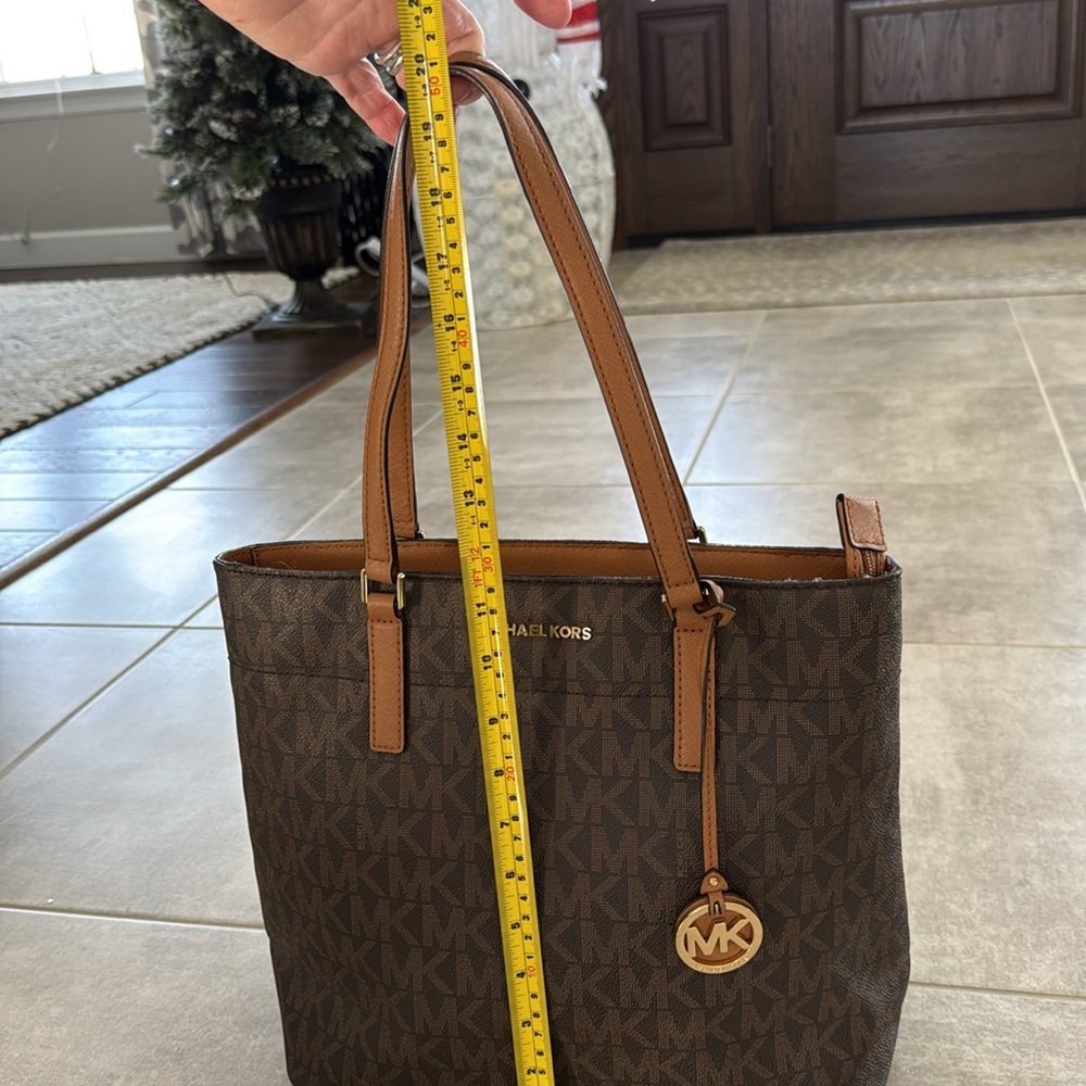 Michael Kors Morgan Signature Medium Brown Tote Bag Handbag -Excellent Condition - Picture 11 of 11